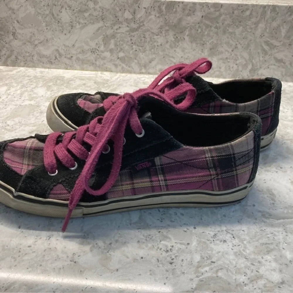 Vans Tory Low Top Skate Lace Up 7.5 Purple Black Pink Plaid Street/ Grunge